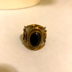 Silver/bronze metal rings with black gemstone